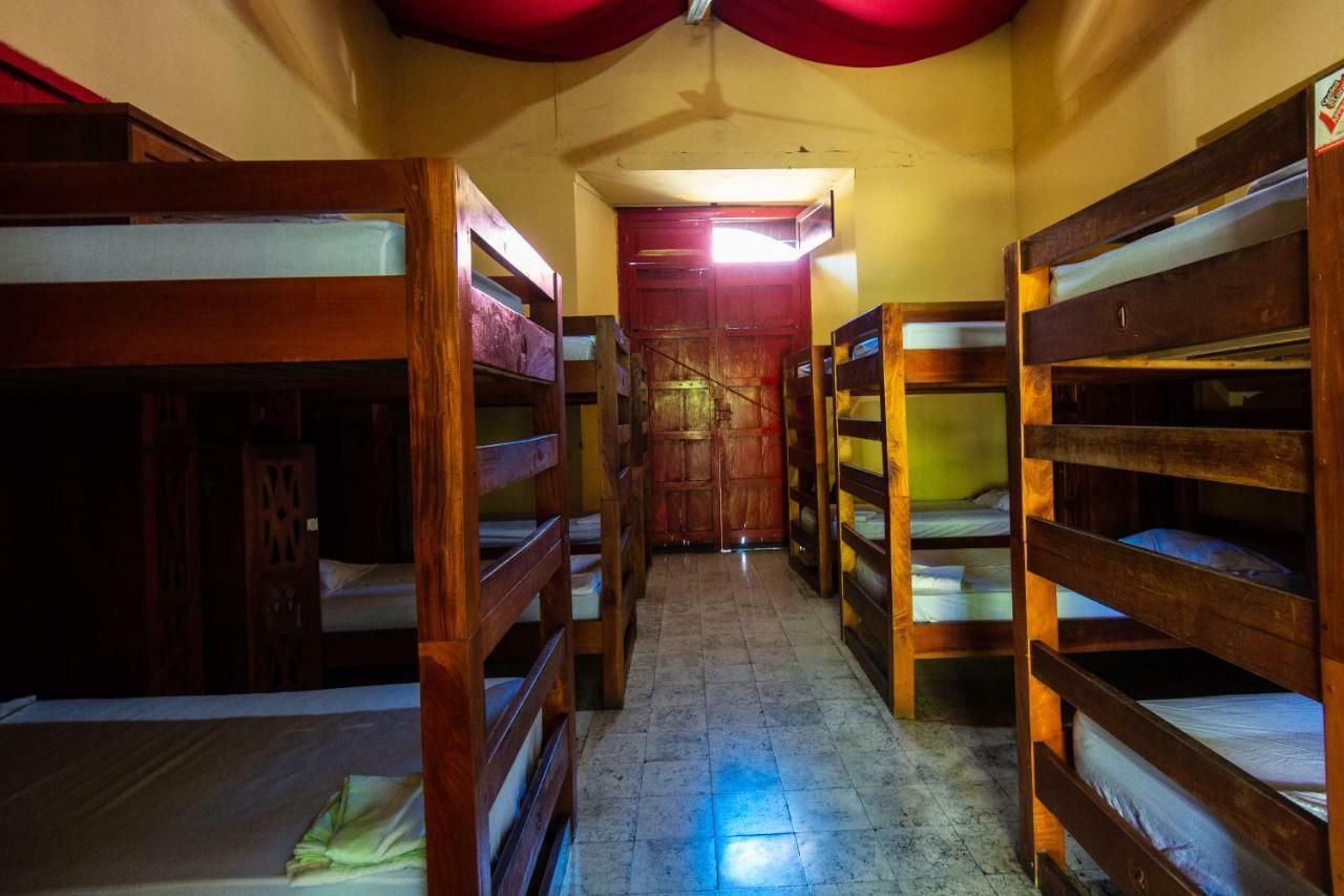 Hostal Lazybones León エクステリア 写真