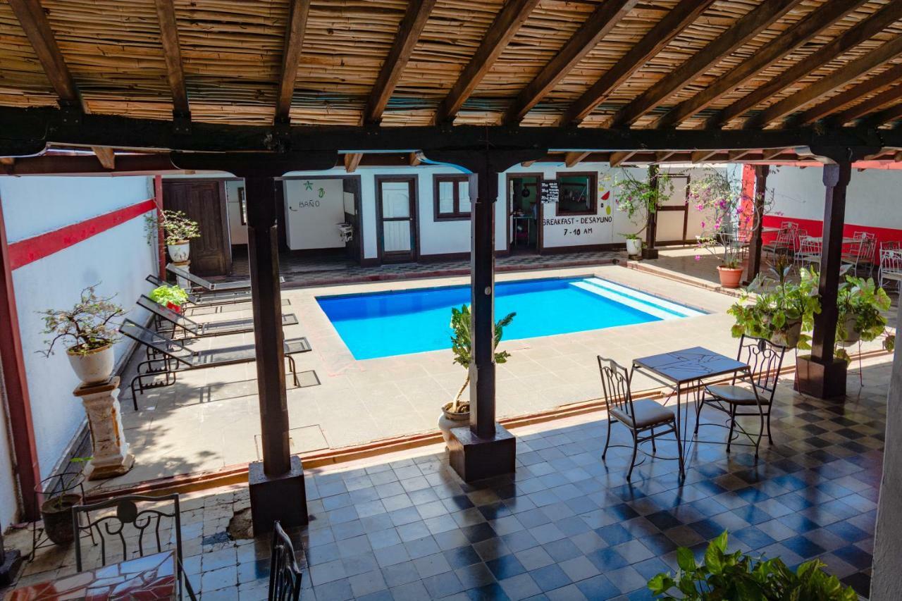 Hostal Lazybones León エクステリア 写真