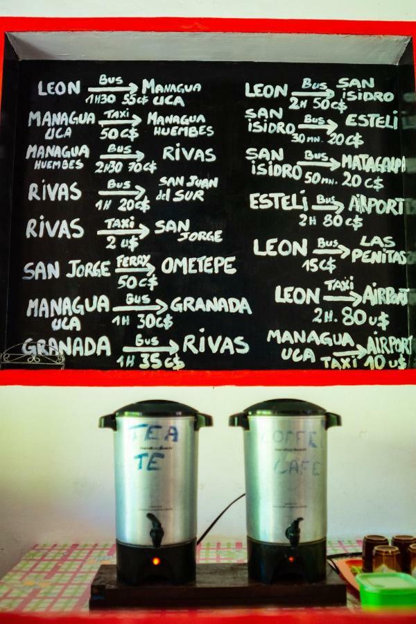Hostal Lazybones León エクステリア 写真